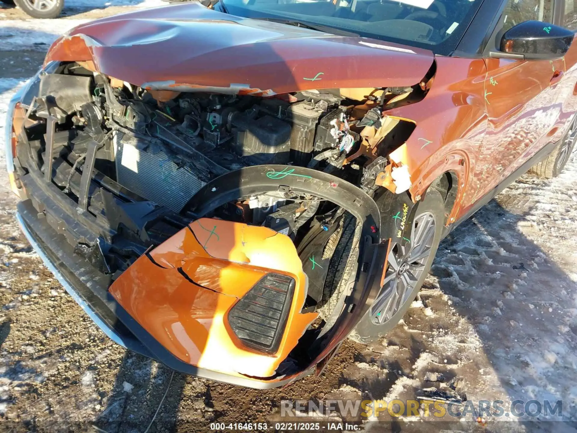 17 Photograph of a damaged car 3N1CP5CV0ML562926 NISSAN KICKS 2021