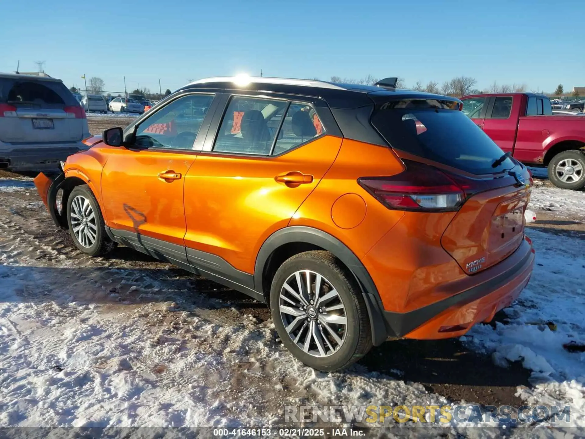 3 Photograph of a damaged car 3N1CP5CV0ML562926 NISSAN KICKS 2021