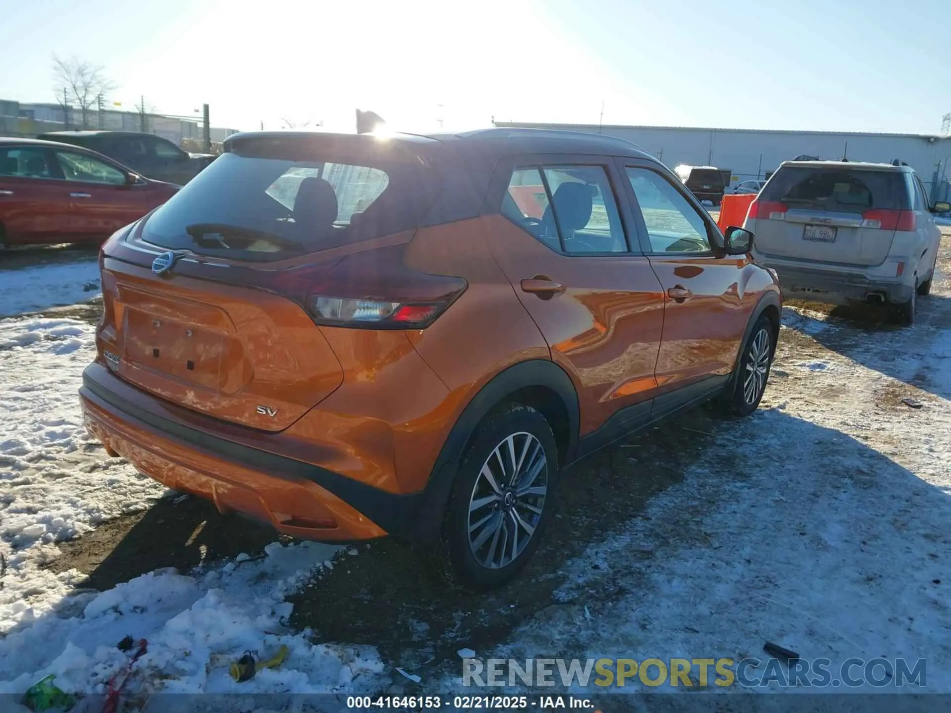 4 Photograph of a damaged car 3N1CP5CV0ML562926 NISSAN KICKS 2021