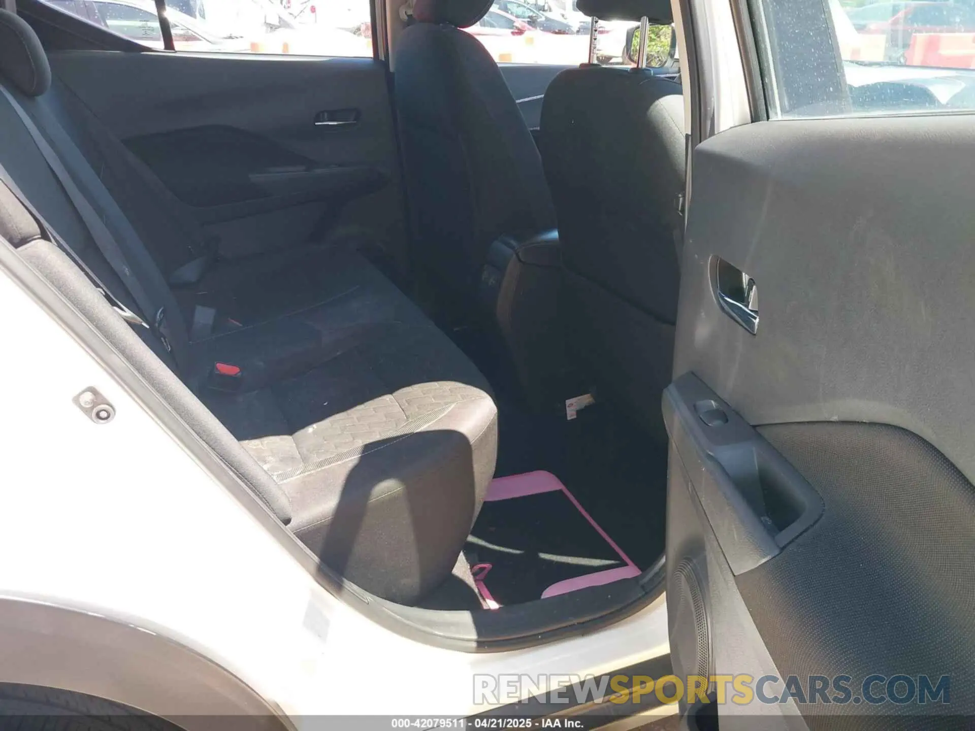 8 Photograph of a damaged car 3N1CP5CV1ML482678 NISSAN KICKS 2021