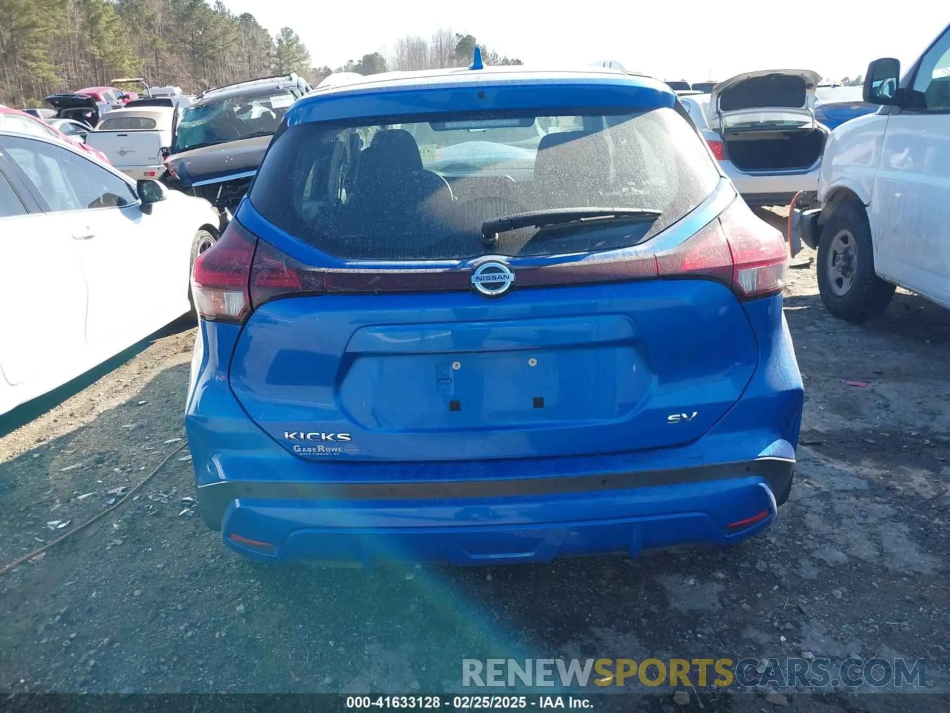 16 Photograph of a damaged car 3N1CP5CV1ML494202 NISSAN KICKS 2021