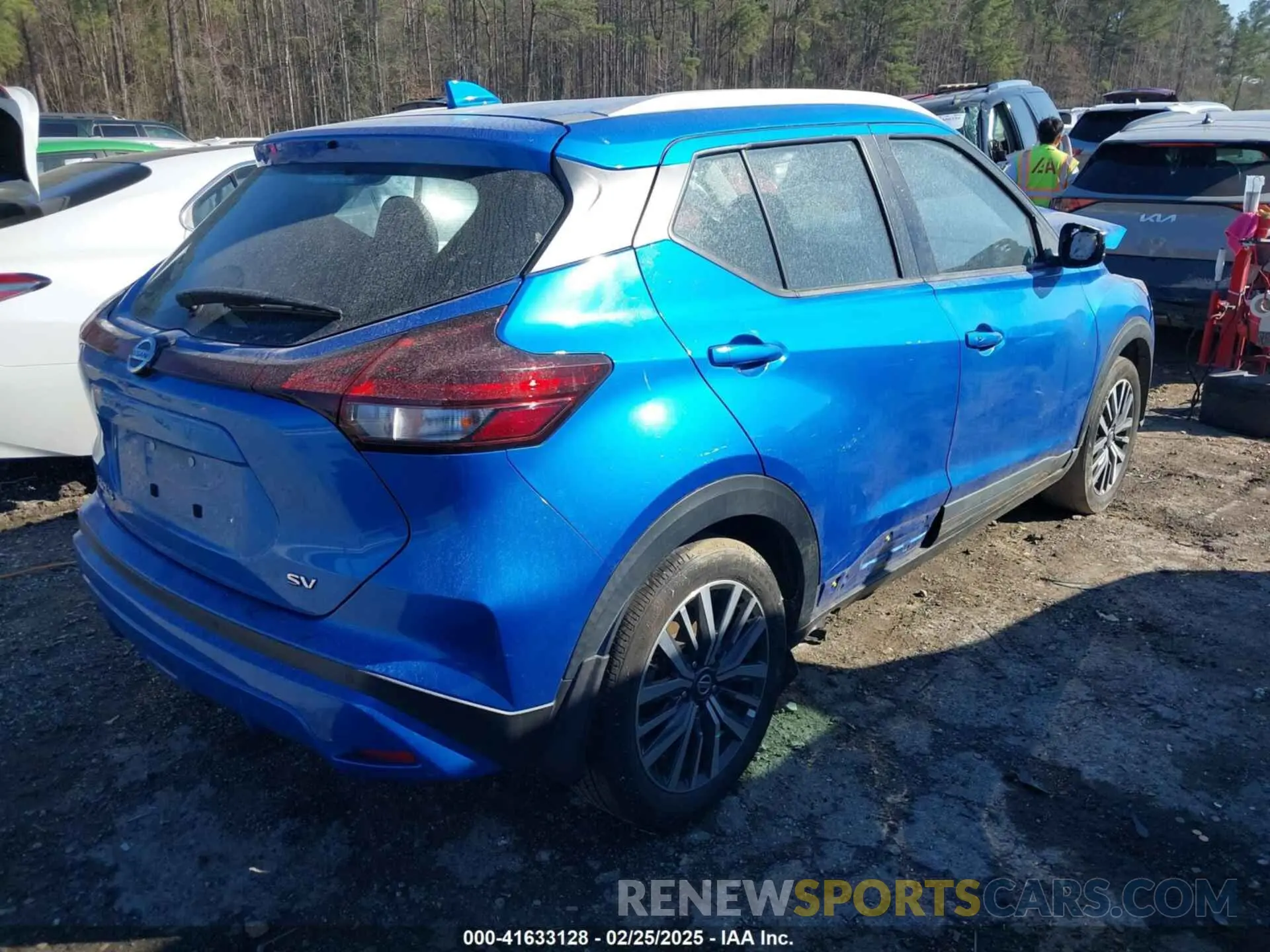 4 Photograph of a damaged car 3N1CP5CV1ML494202 NISSAN KICKS 2021
