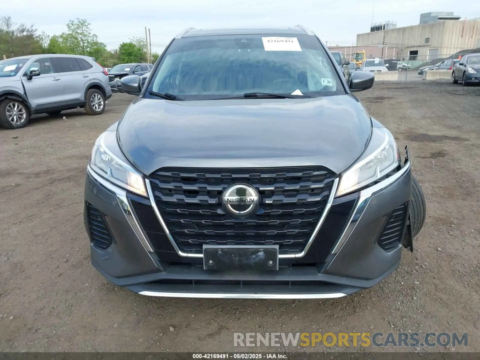 12 Photograph of a damaged car 3N1CP5CV1ML511113 NISSAN KICKS 2021