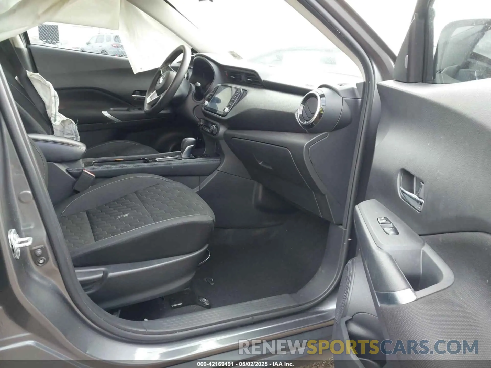 5 Photograph of a damaged car 3N1CP5CV1ML511113 NISSAN KICKS 2021