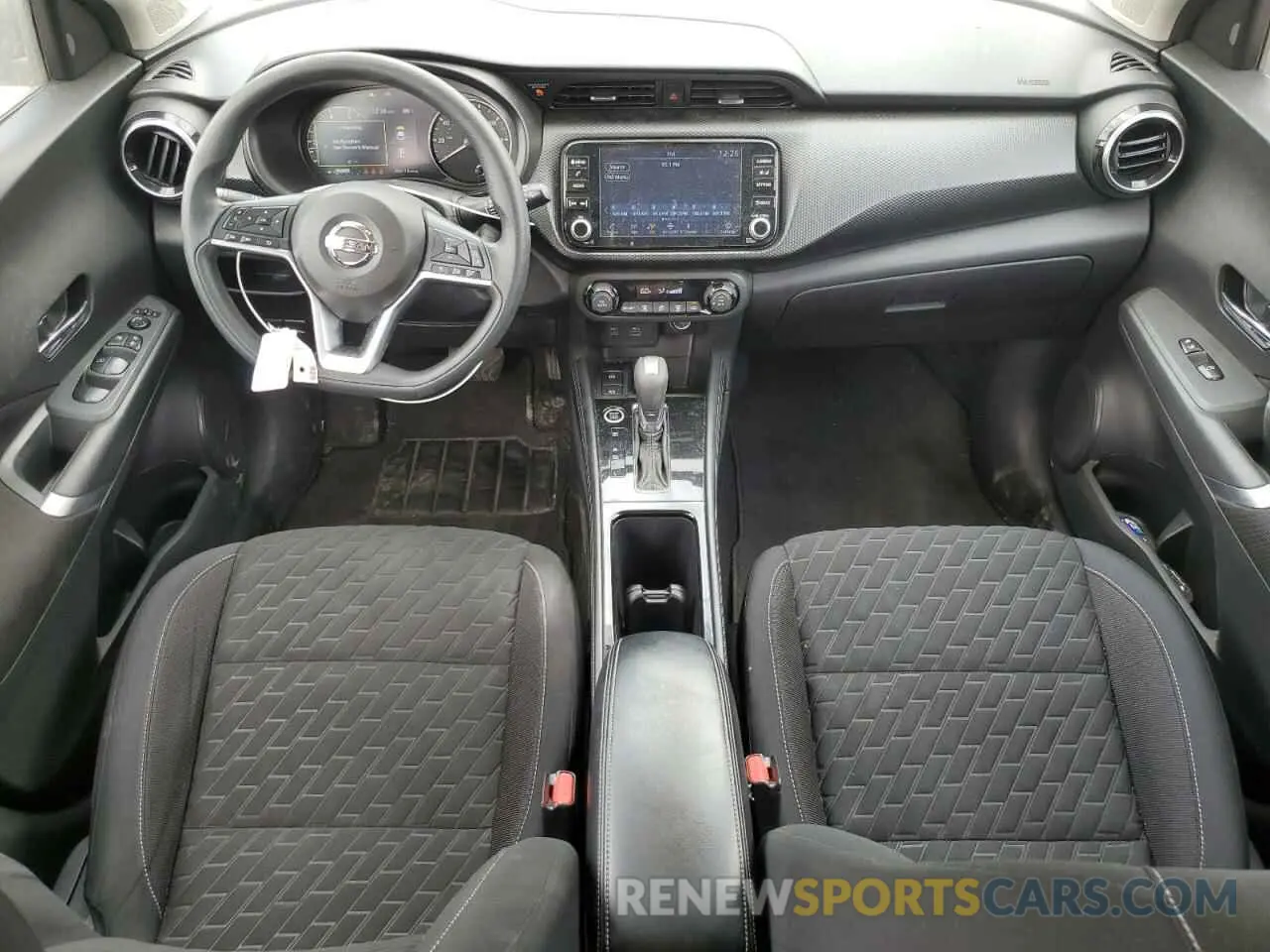 8 Photograph of a damaged car 3N1CP5CV1ML521754 NISSAN KICKS 2021