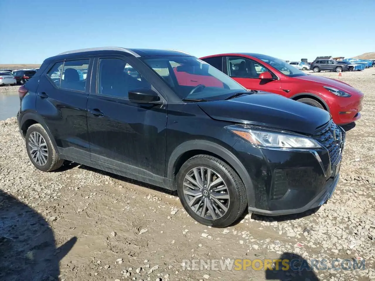 4 Photograph of a damaged car 3N1CP5CV1ML526047 NISSAN KICKS 2021