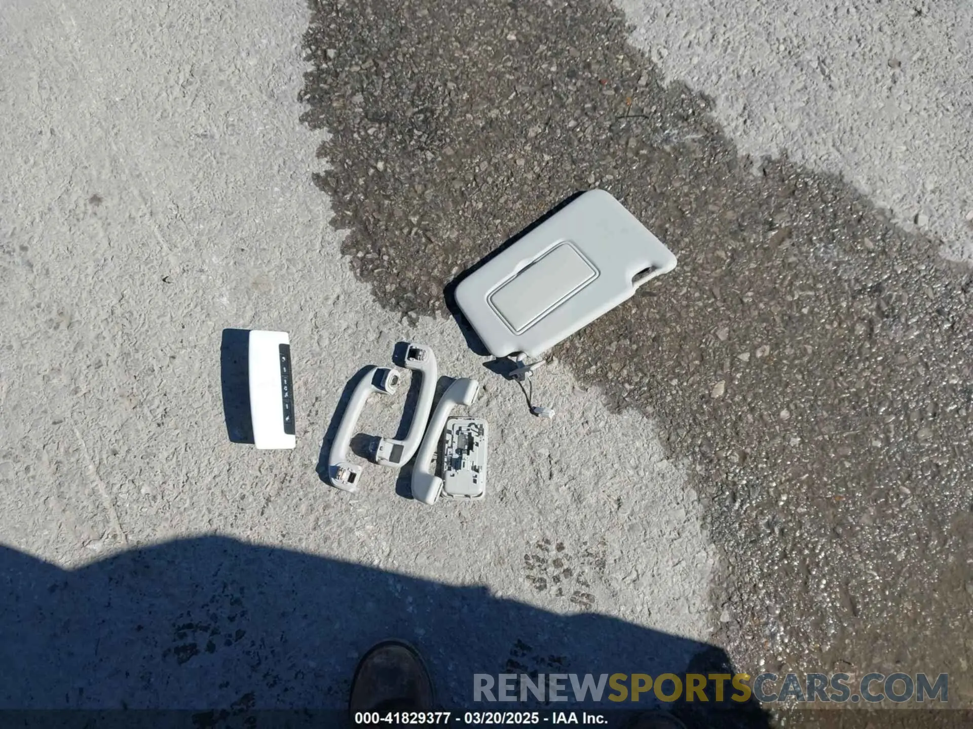 12 Photograph of a damaged car 3N1CP5CV1ML535573 NISSAN KICKS 2021