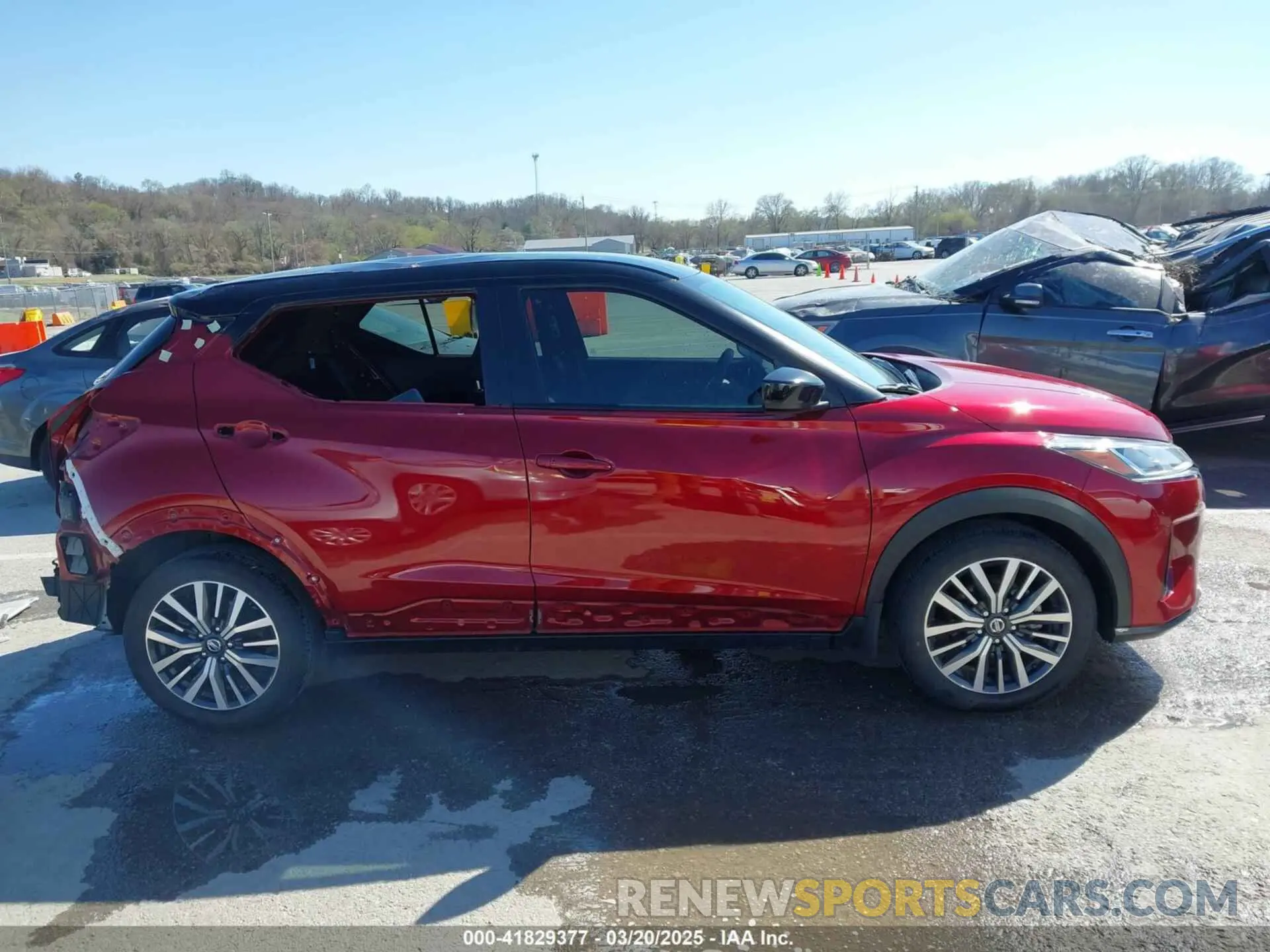 14 Photograph of a damaged car 3N1CP5CV1ML535573 NISSAN KICKS 2021