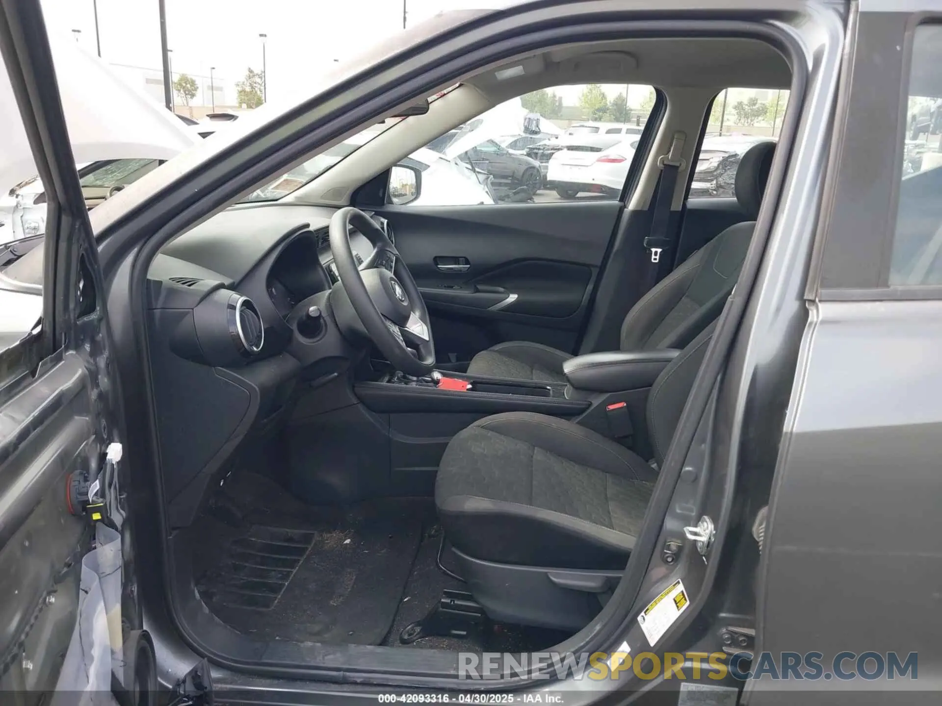 5 Photograph of a damaged car 3N1CP5CV1ML537730 NISSAN KICKS 2021