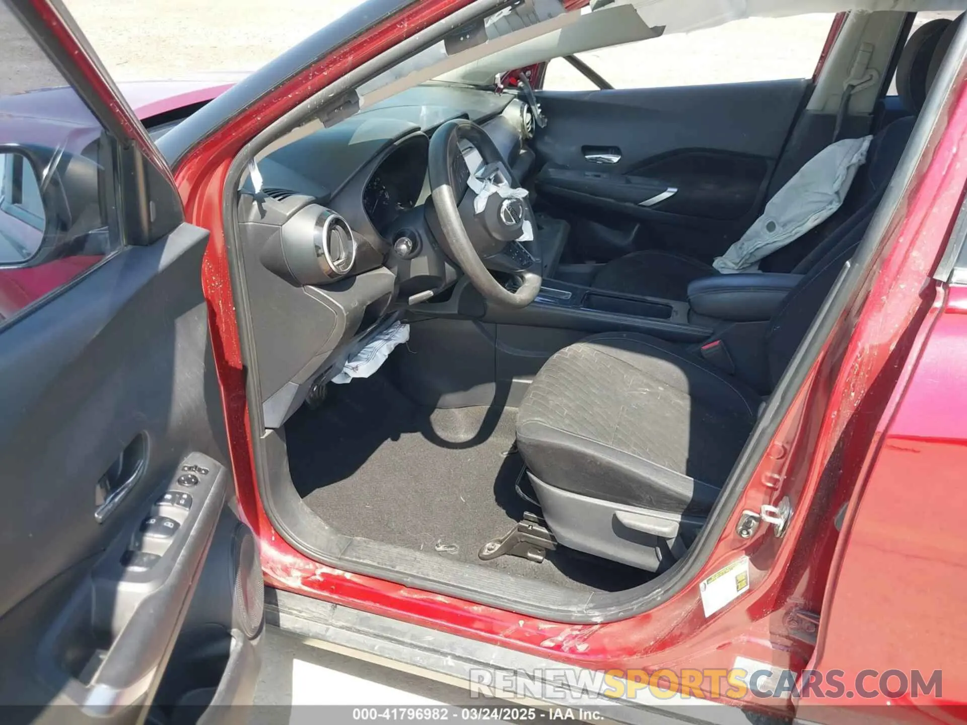 5 Photograph of a damaged car 3N1CP5CV1ML555189 NISSAN KICKS 2021