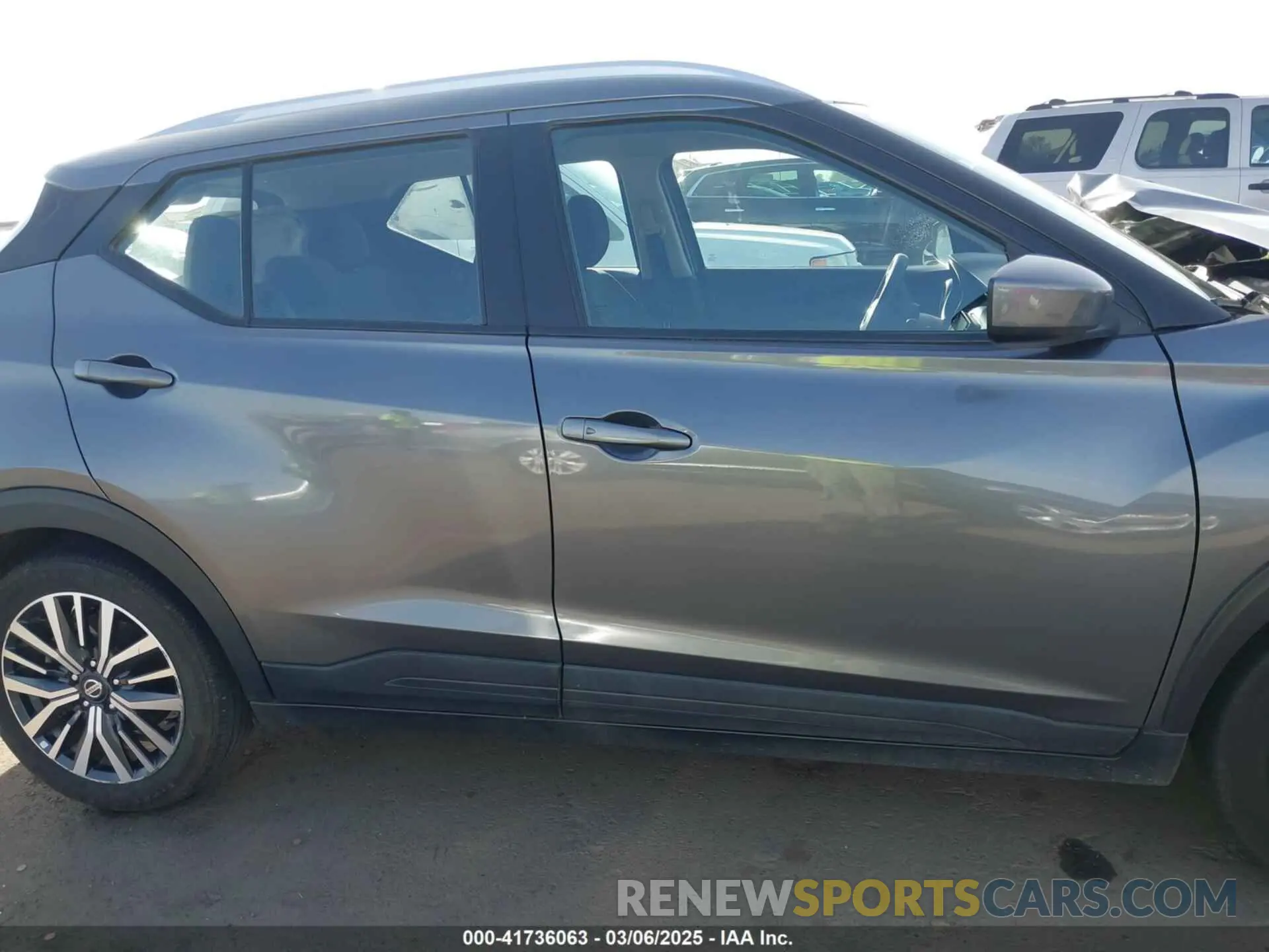 14 Photograph of a damaged car 3N1CP5CV2ML477506 NISSAN KICKS 2021