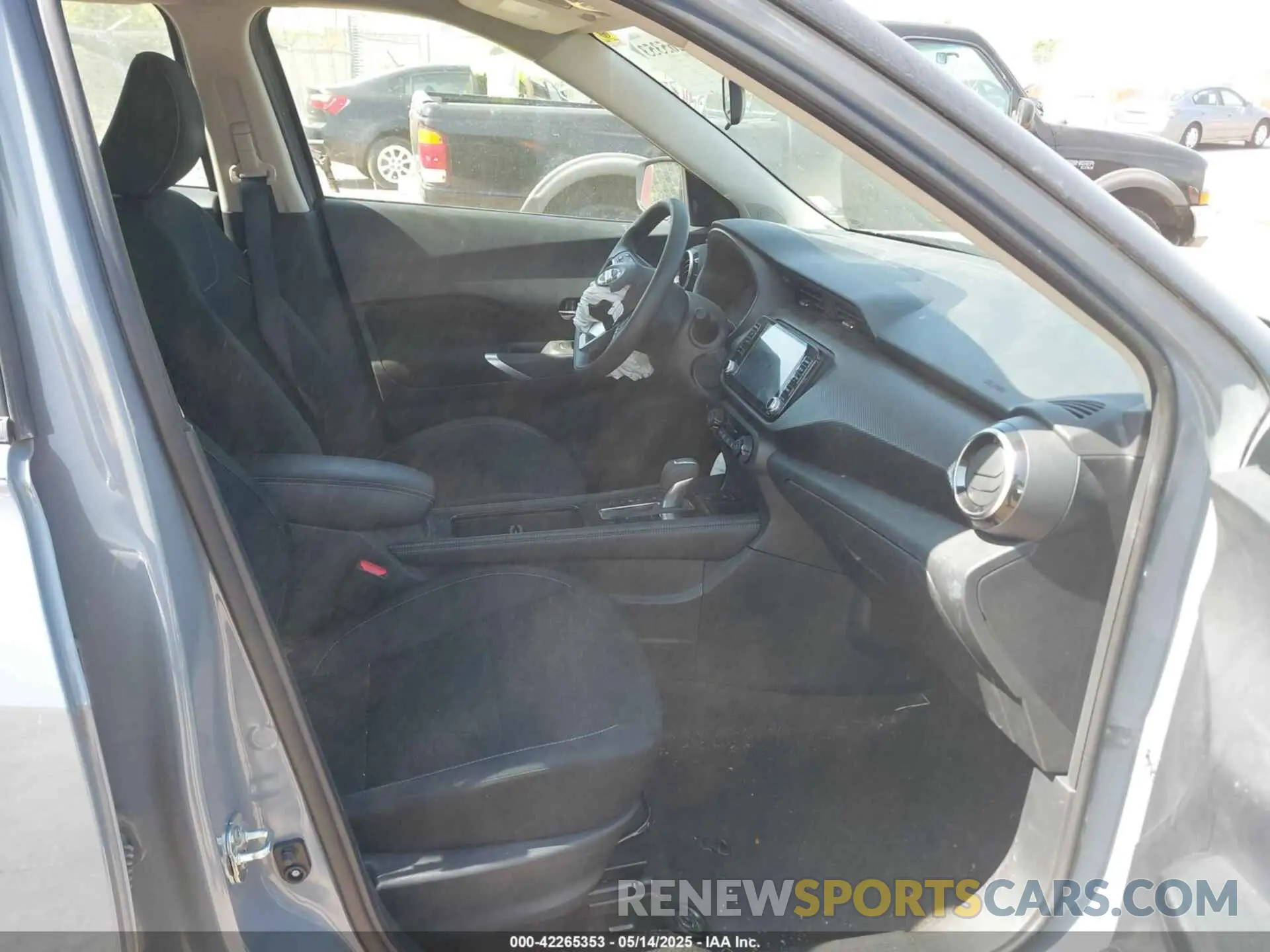 5 Photograph of a damaged car 3N1CP5CV2ML522086 NISSAN KICKS 2021