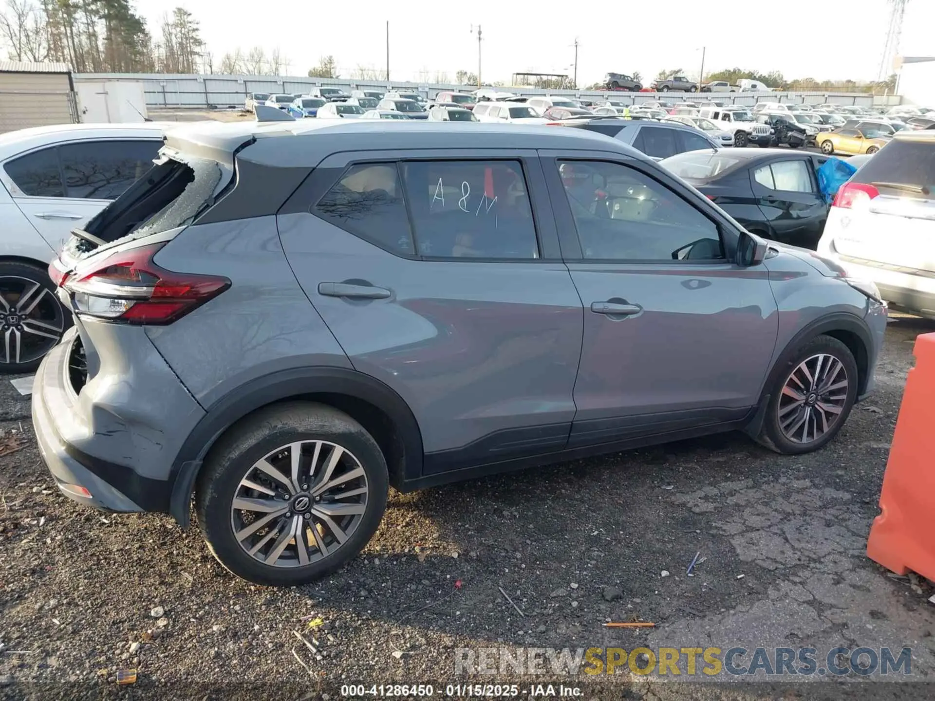 13 Photograph of a damaged car 3N1CP5CV2ML562586 NISSAN KICKS 2021