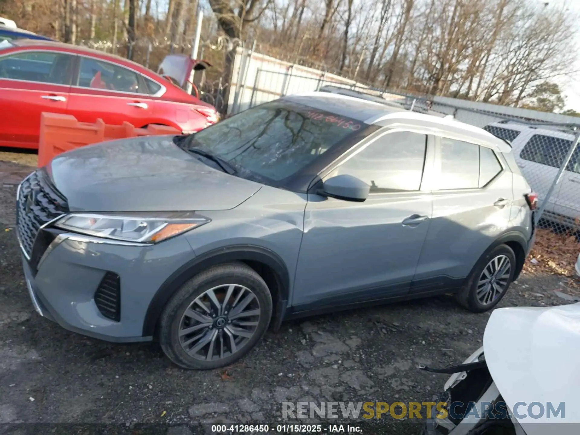 14 Photograph of a damaged car 3N1CP5CV2ML562586 NISSAN KICKS 2021