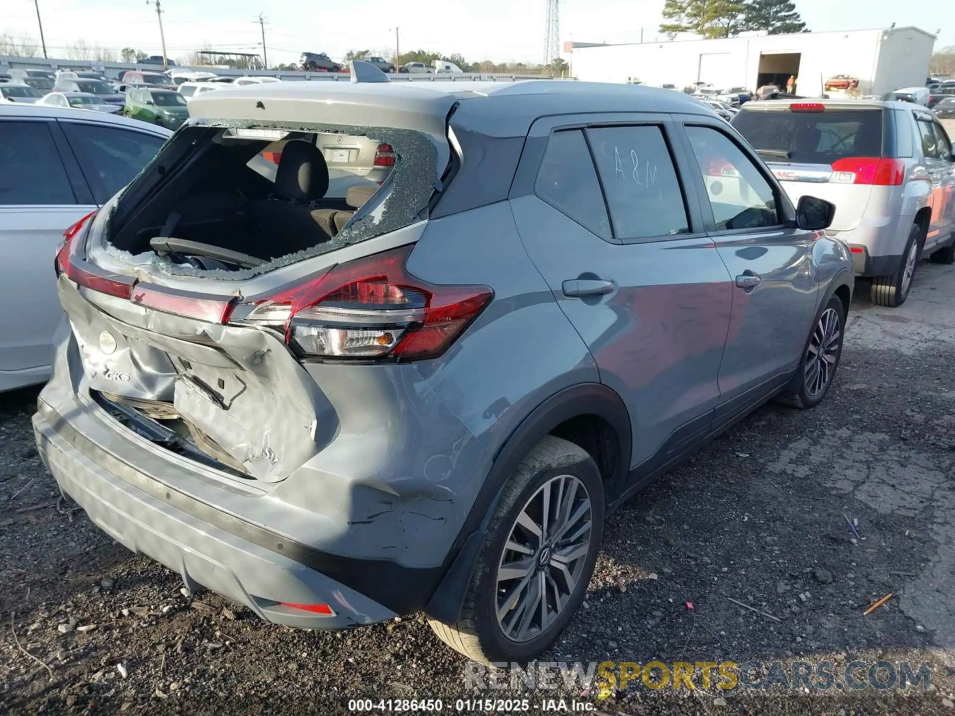 4 Photograph of a damaged car 3N1CP5CV2ML562586 NISSAN KICKS 2021
