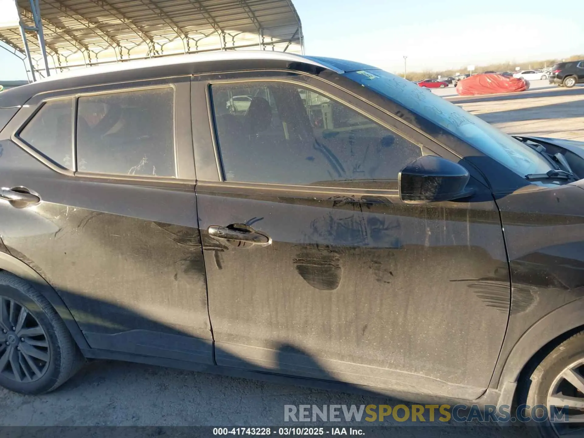 14 Photograph of a damaged car 3N1CP5CV2ML562636 NISSAN KICKS 2021