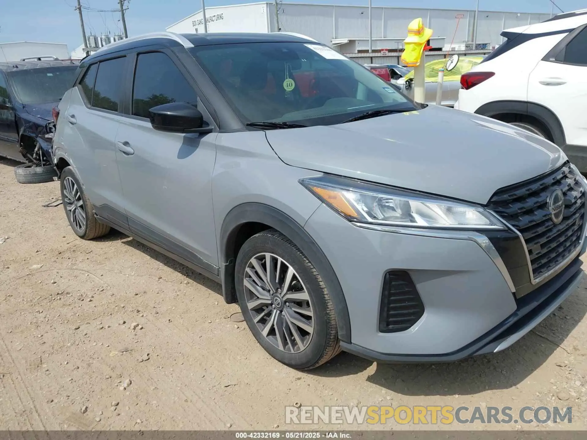 1 Photograph of a damaged car 3N1CP5CV3ML486389 NISSAN KICKS 2021