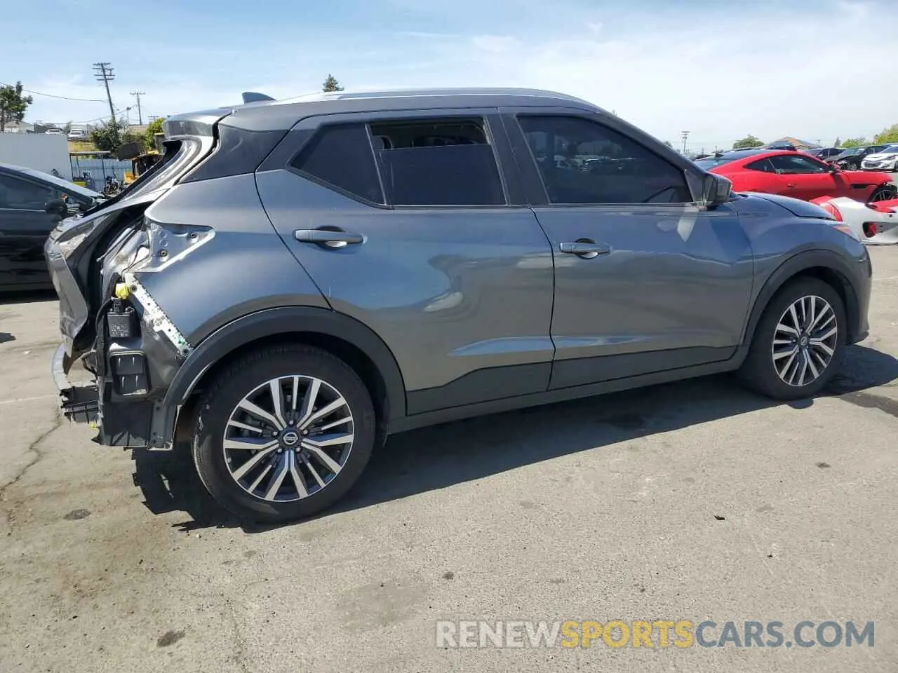 3 Photograph of a damaged car 3N1CP5CV3ML487977 NISSAN KICKS 2021