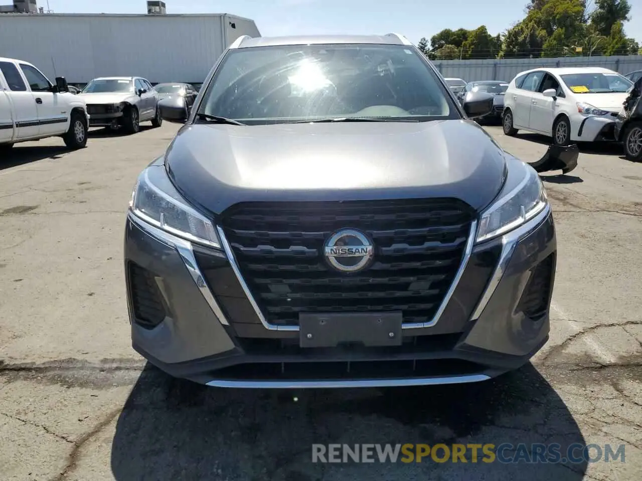5 Photograph of a damaged car 3N1CP5CV3ML487977 NISSAN KICKS 2021