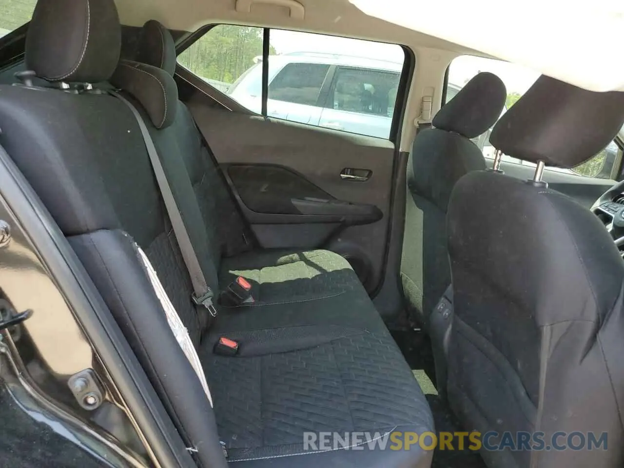 10 Photograph of a damaged car 3N1CP5CV3ML516958 NISSAN KICKS 2021