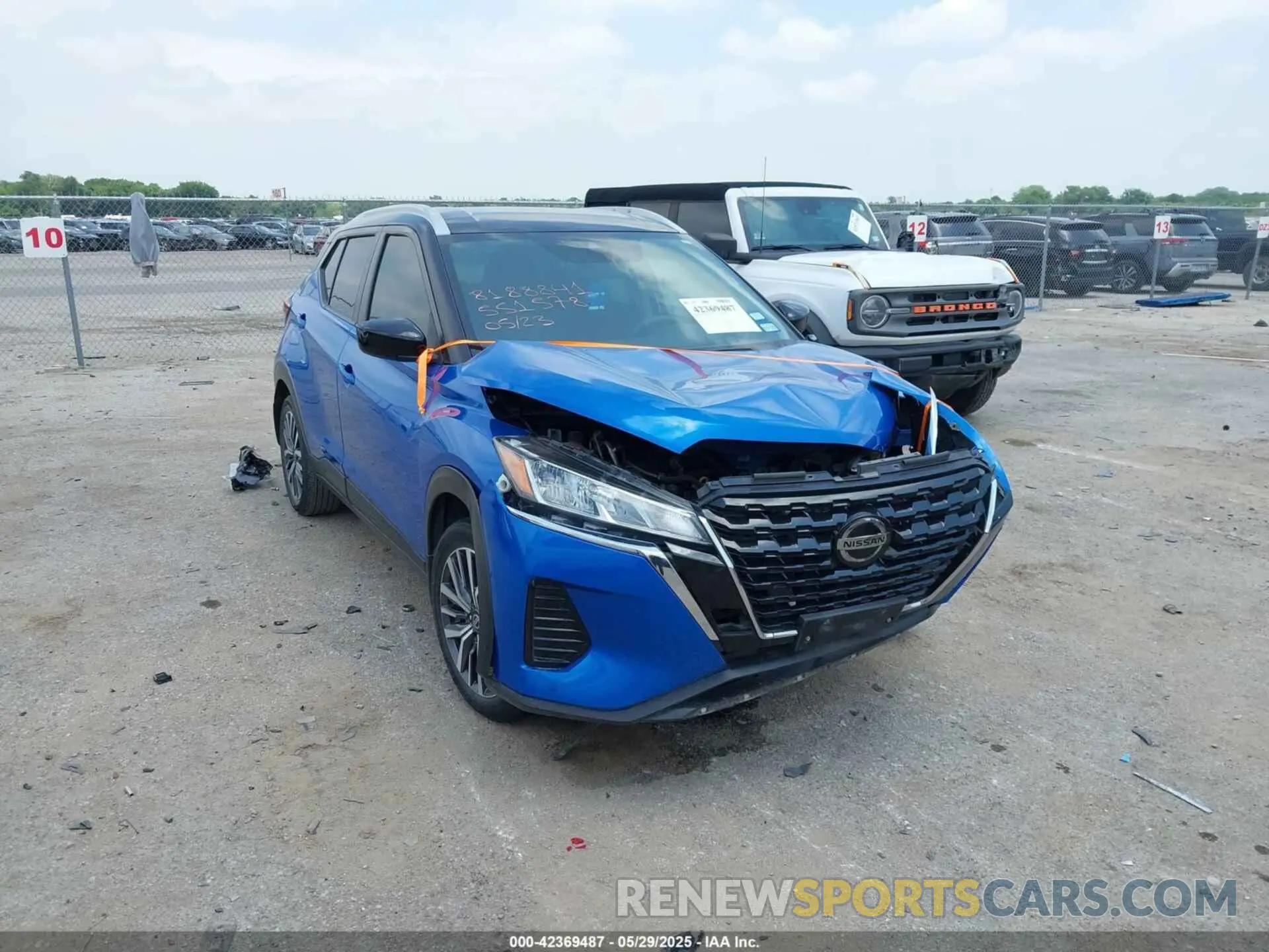 1 Photograph of a damaged car 3N1CP5CV3ML551578 NISSAN KICKS 2021