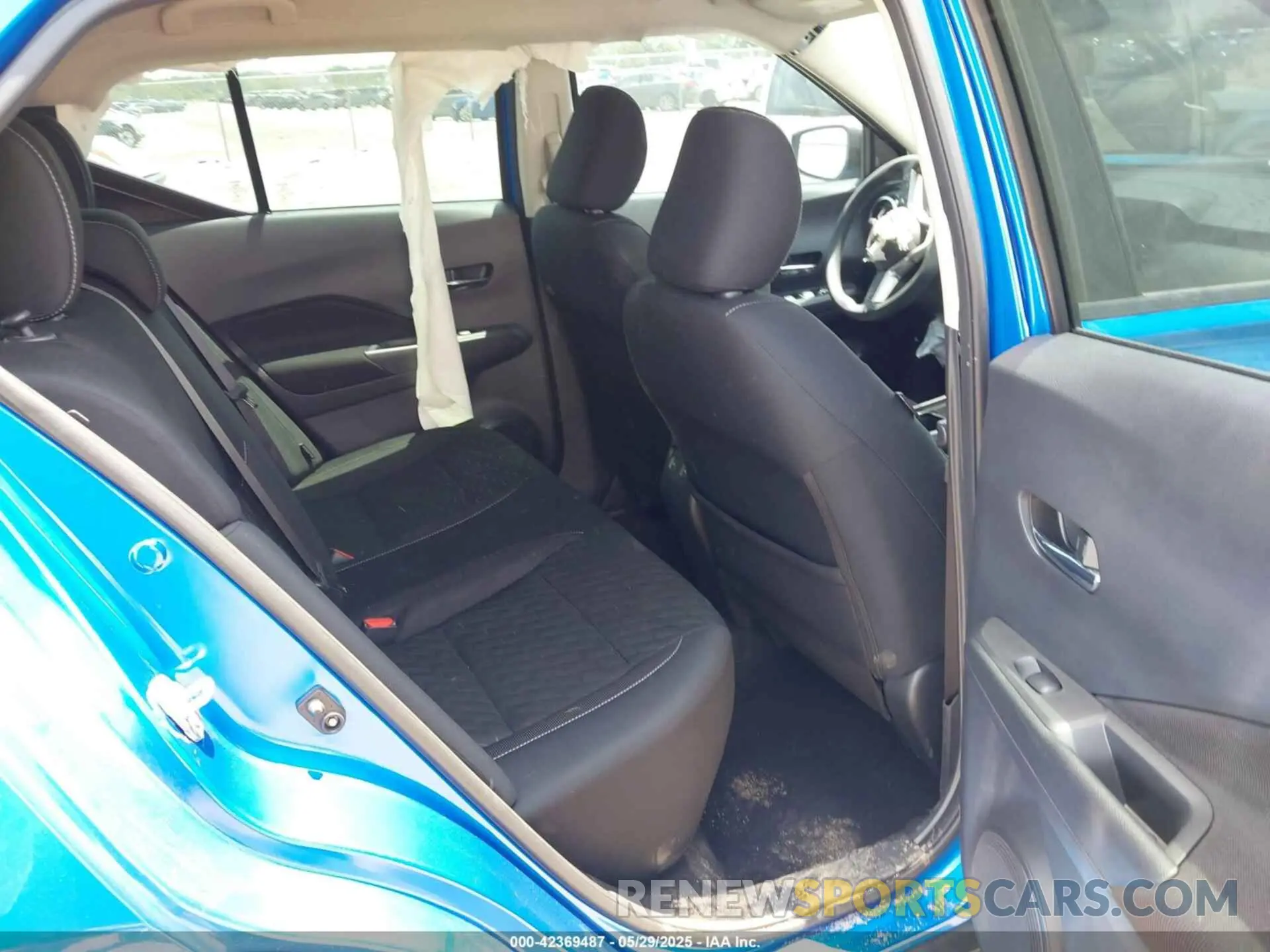 8 Photograph of a damaged car 3N1CP5CV3ML551578 NISSAN KICKS 2021