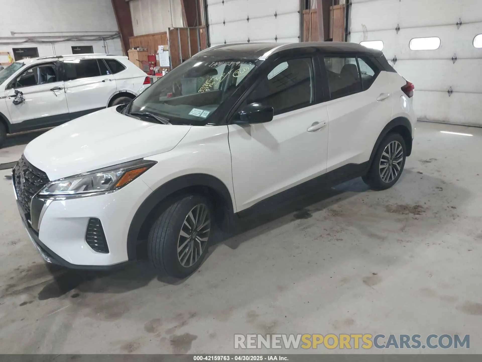 2 Photograph of a damaged car 3N1CP5CV3ML555372 NISSAN KICKS 2021