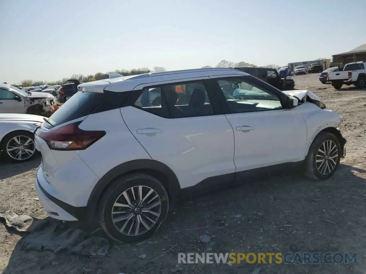 3 Photograph of a damaged car 3N1CP5CV4ML493965 NISSAN KICKS 2021