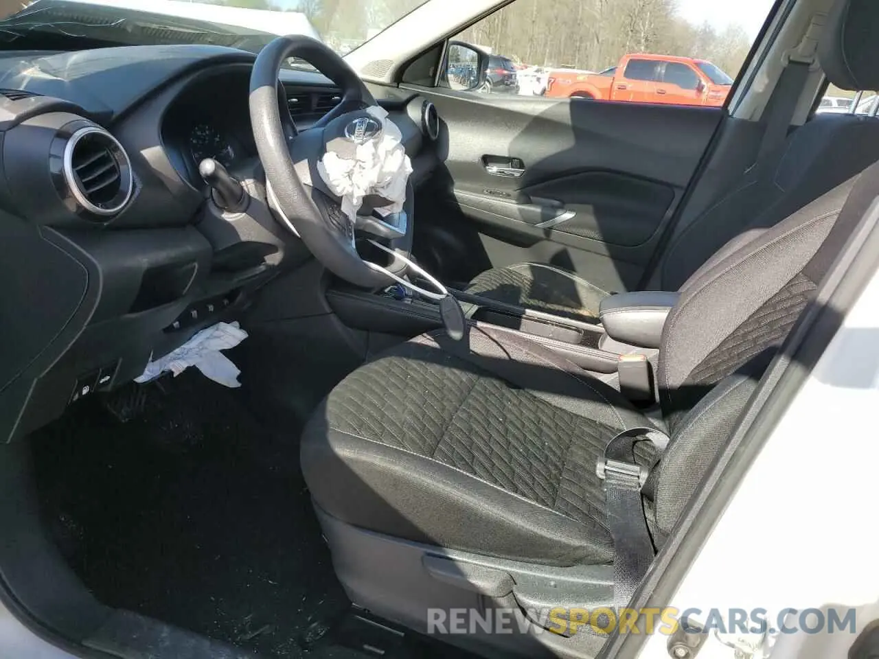 7 Photograph of a damaged car 3N1CP5CV4ML493965 NISSAN KICKS 2021