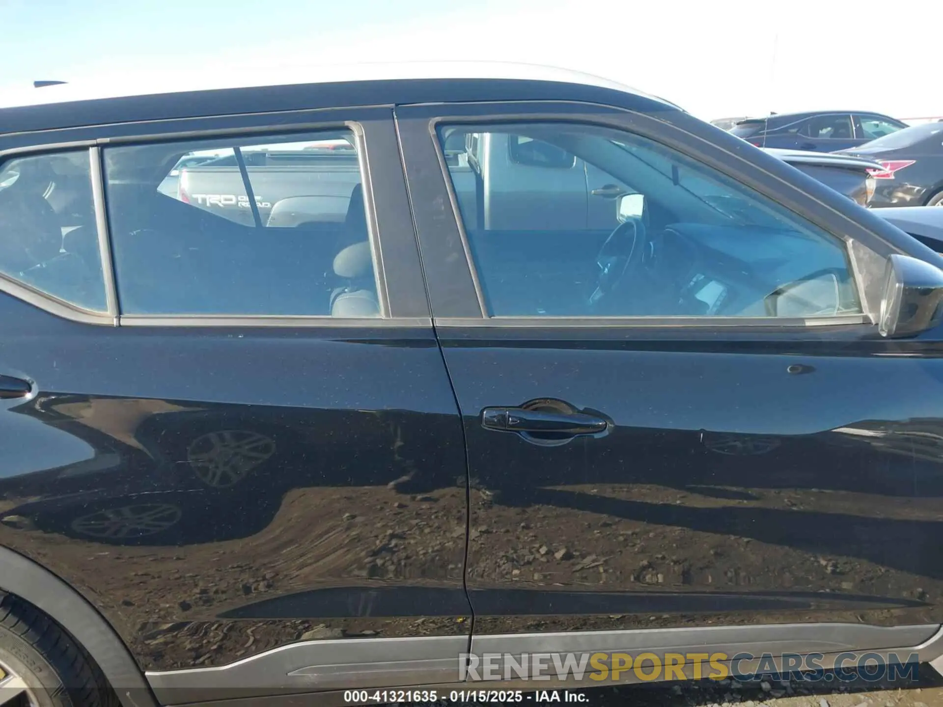 14 Photograph of a damaged car 3N1CP5CV4ML503037 NISSAN KICKS 2021