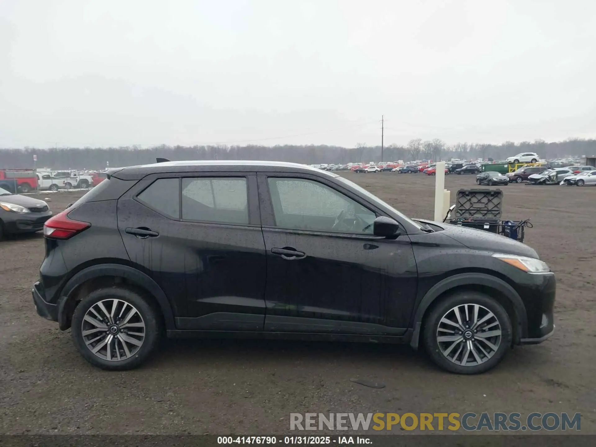 13 Photograph of a damaged car 3N1CP5CV4ML515026 NISSAN KICKS 2021