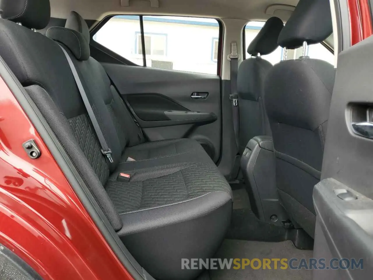 11 Photograph of a damaged car 3N1CP5CV4ML523157 NISSAN KICKS 2021
