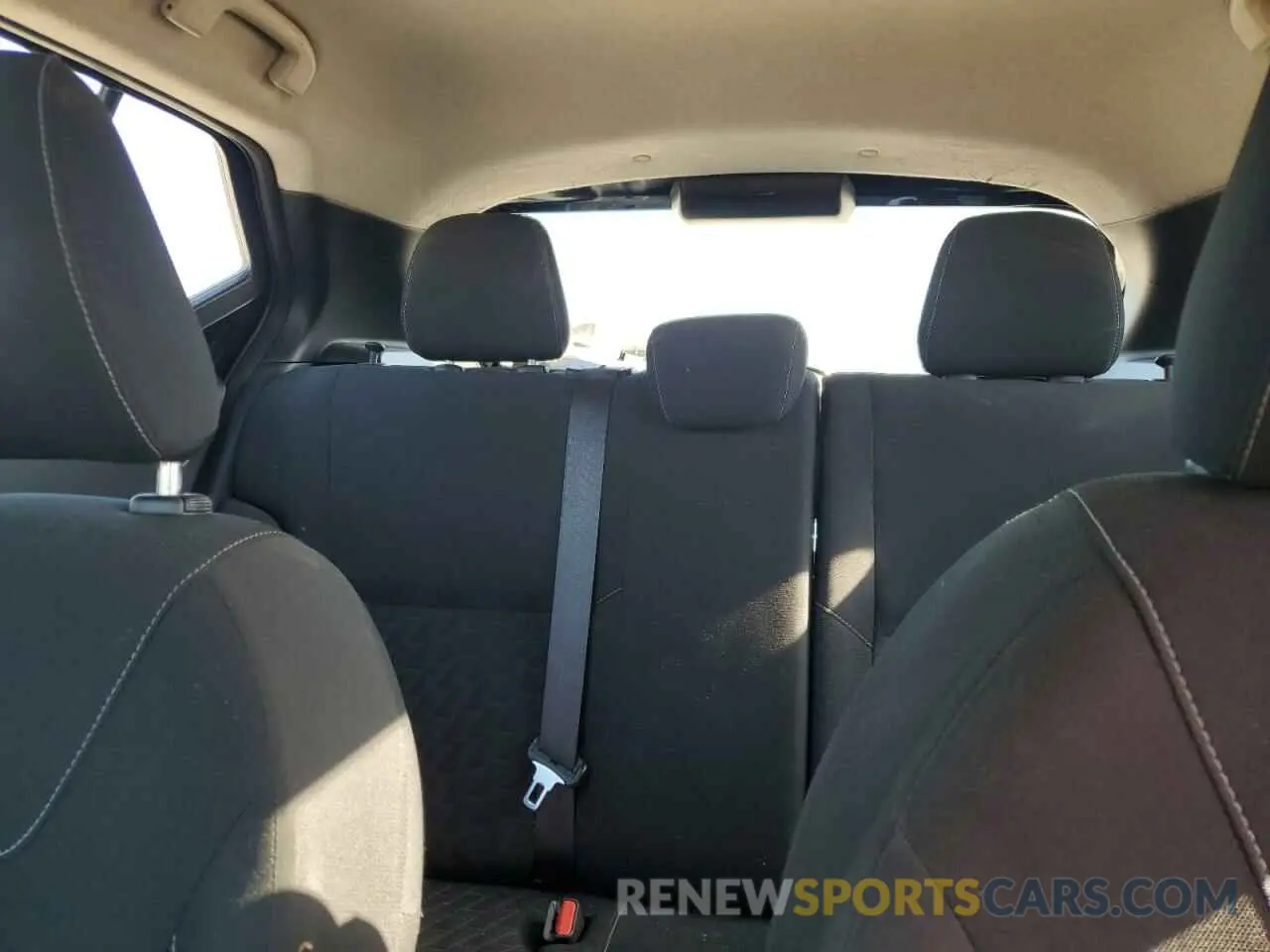 10 Photograph of a damaged car 3N1CP5CV4ML526124 NISSAN KICKS 2021