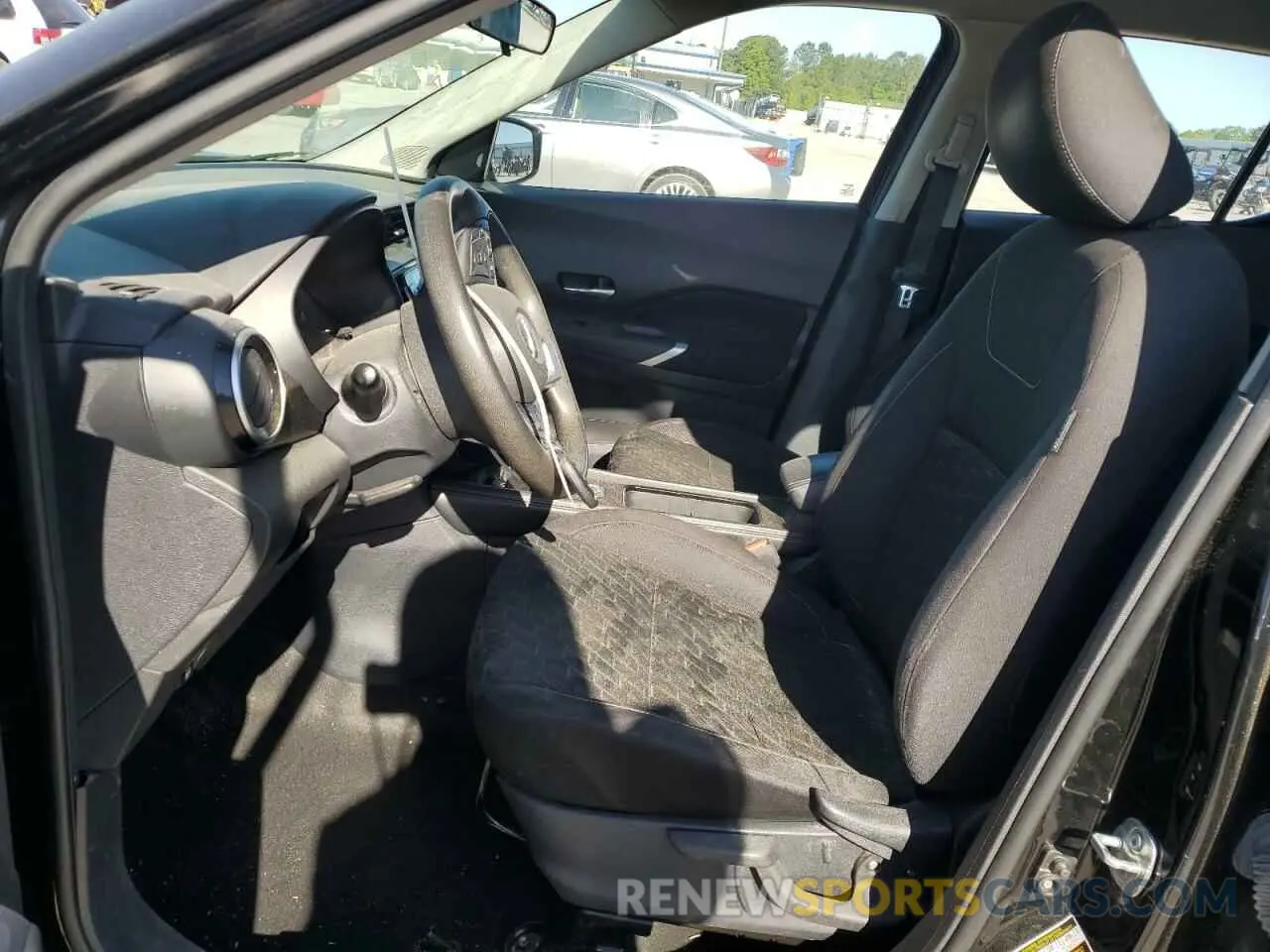7 Photograph of a damaged car 3N1CP5CV4ML526124 NISSAN KICKS 2021