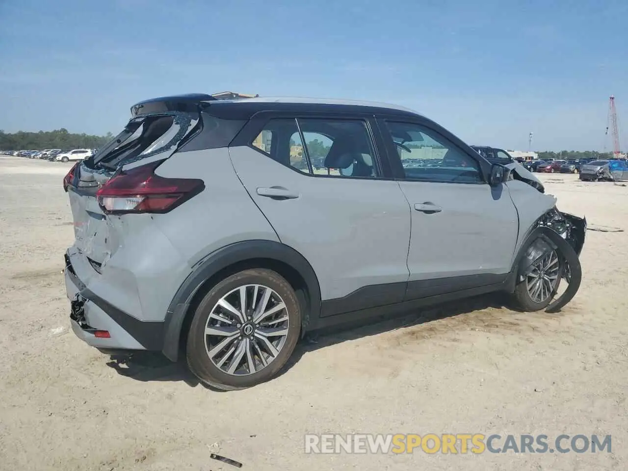 3 Photograph of a damaged car 3N1CP5CV4ML560158 NISSAN KICKS 2021
