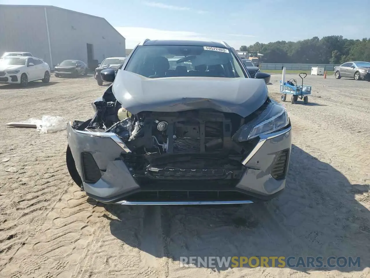 5 Photograph of a damaged car 3N1CP5CV4ML560158 NISSAN KICKS 2021