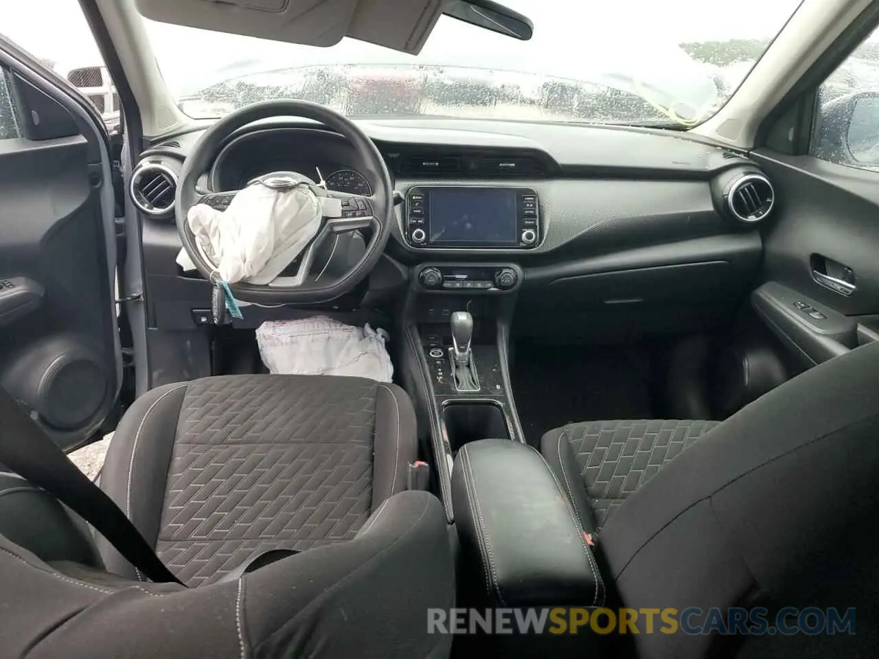 8 Photograph of a damaged car 3N1CP5CV4ML560158 NISSAN KICKS 2021