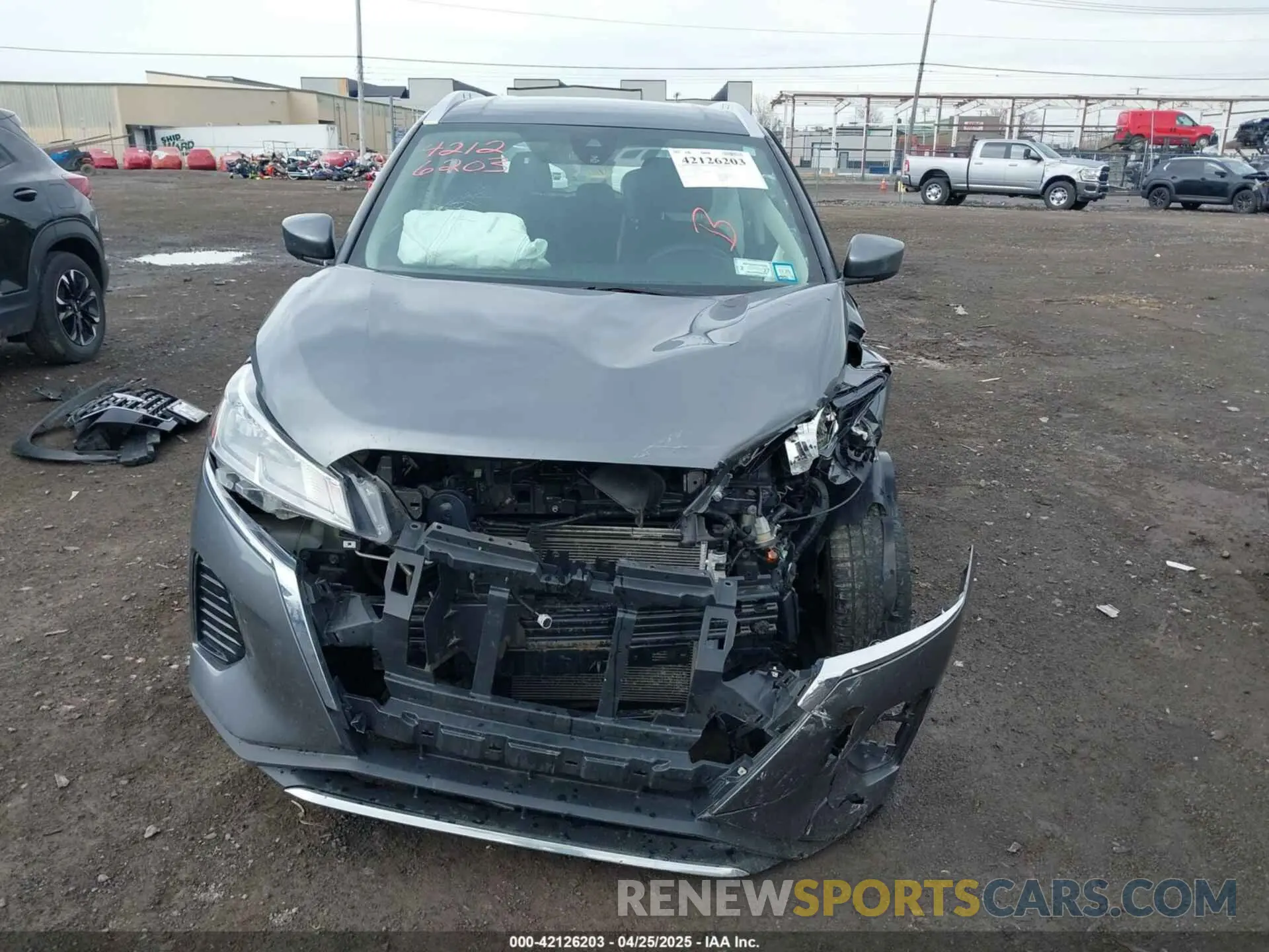 11 Photograph of a damaged car 3N1CP5CV5ML471683 NISSAN KICKS 2021