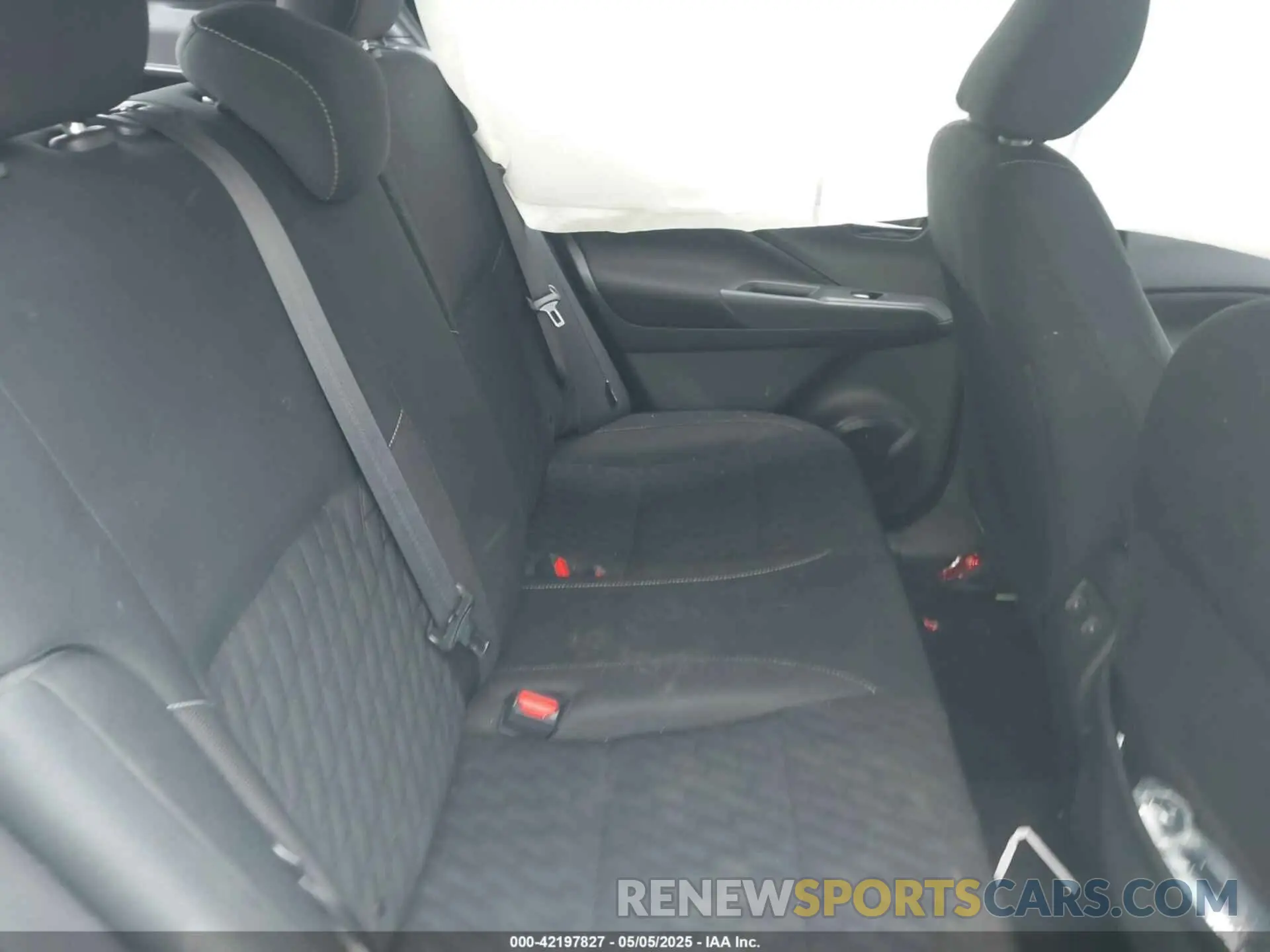8 Photograph of a damaged car 3N1CP5CV5ML480609 NISSAN KICKS 2021