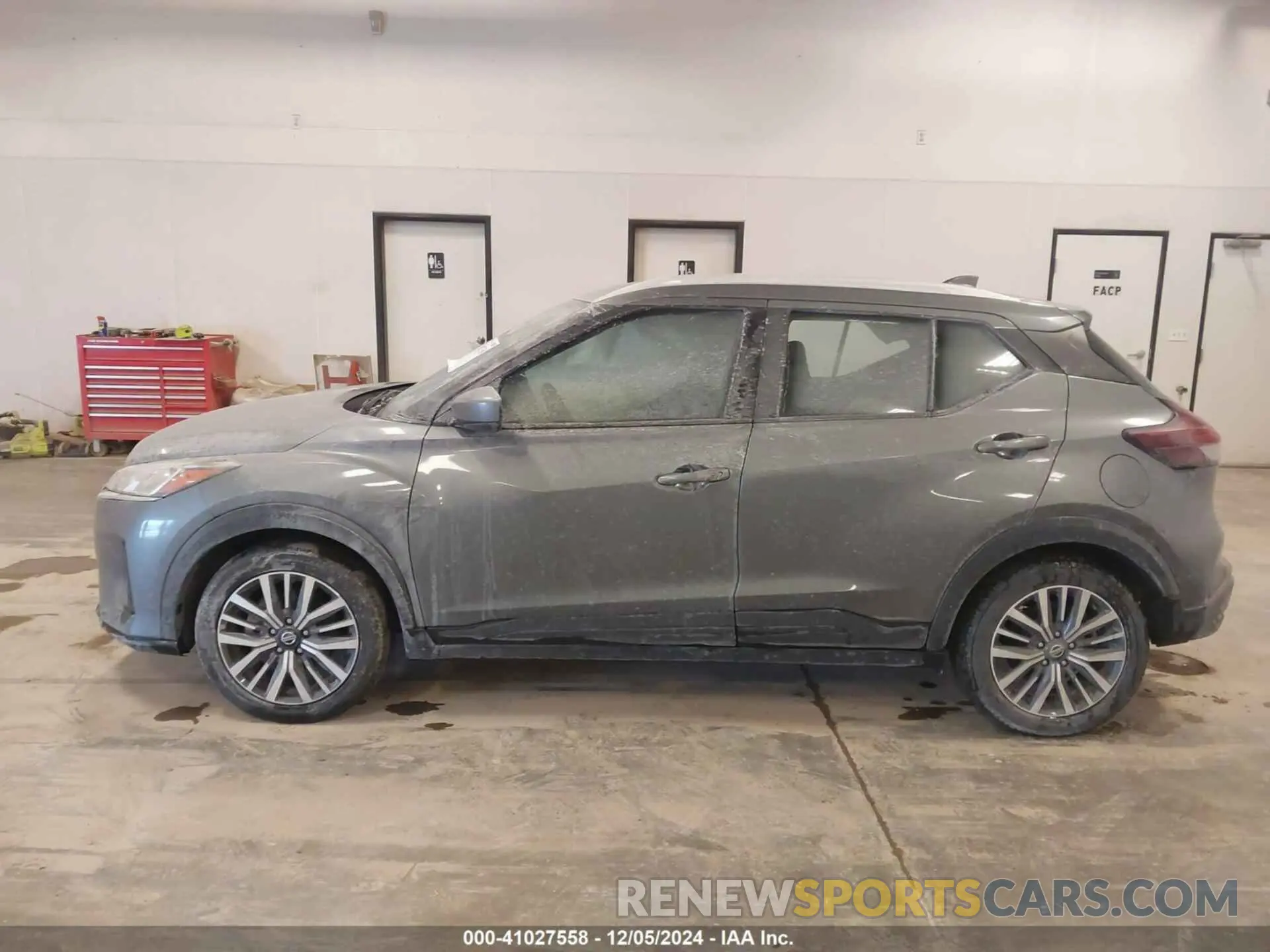 14 Photograph of a damaged car 3N1CP5CV5ML487236 NISSAN KICKS 2021