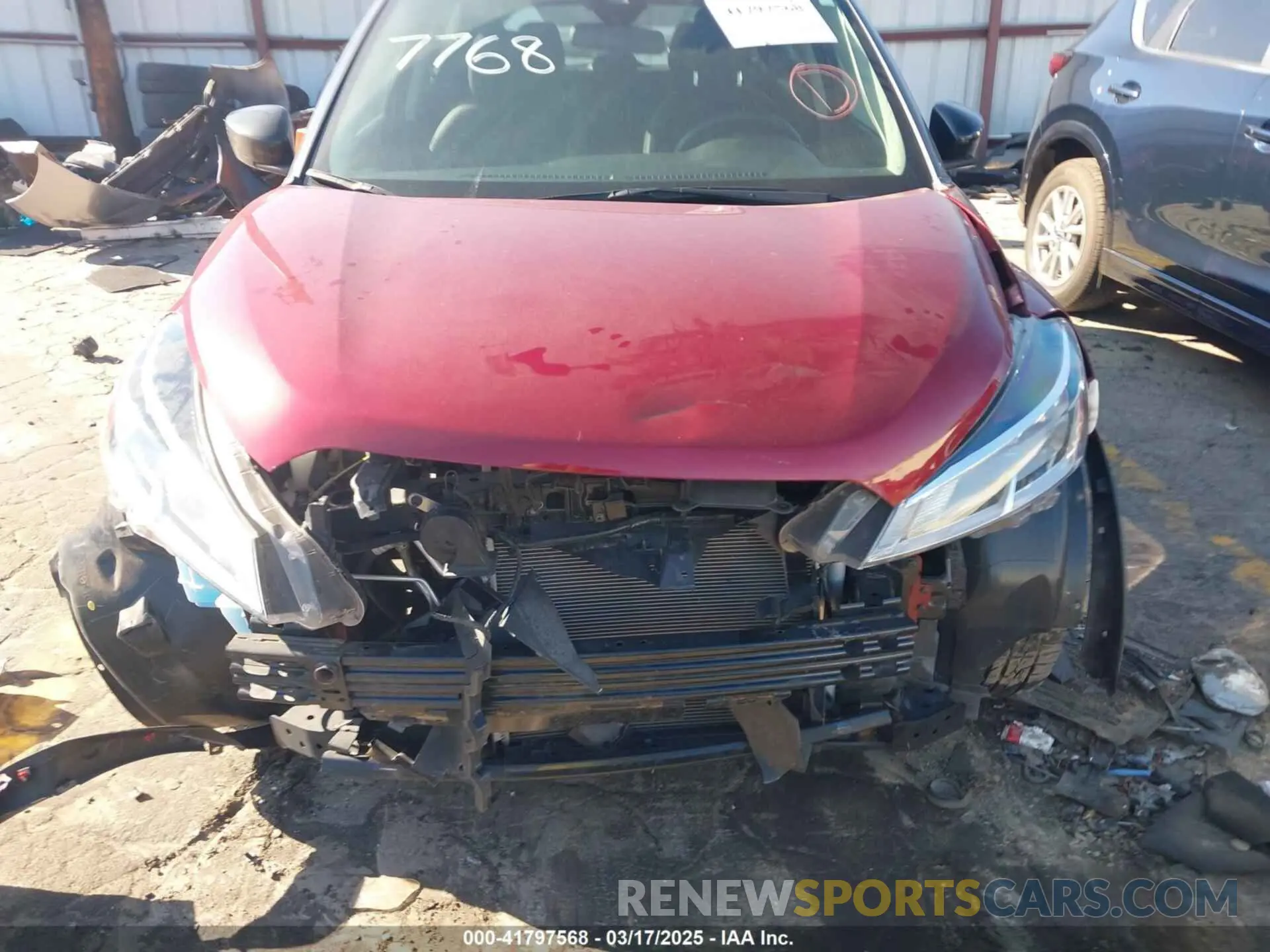 11 Photograph of a damaged car 3N1CP5CV5ML487768 NISSAN KICKS 2021