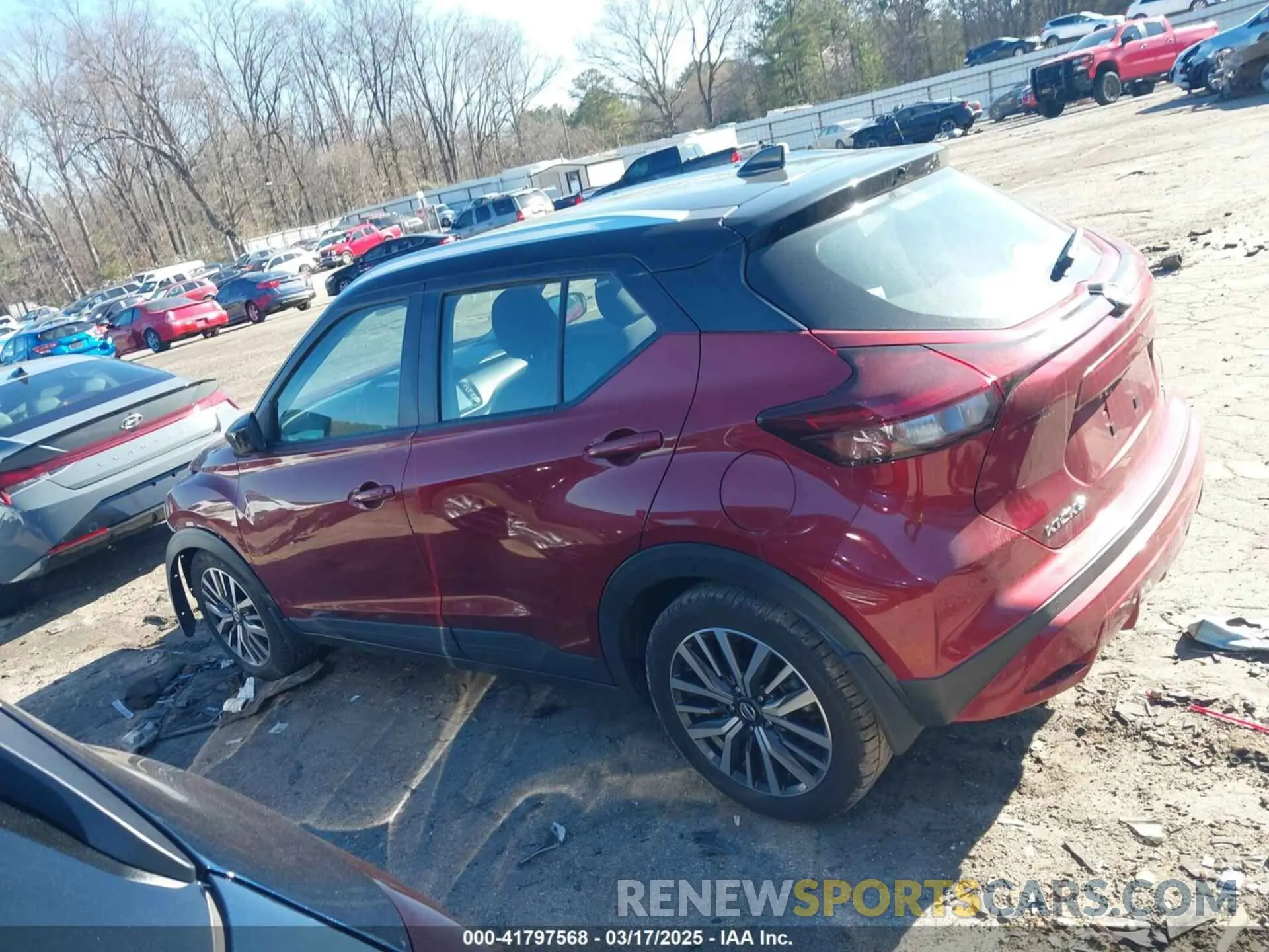 13 Photograph of a damaged car 3N1CP5CV5ML487768 NISSAN KICKS 2021