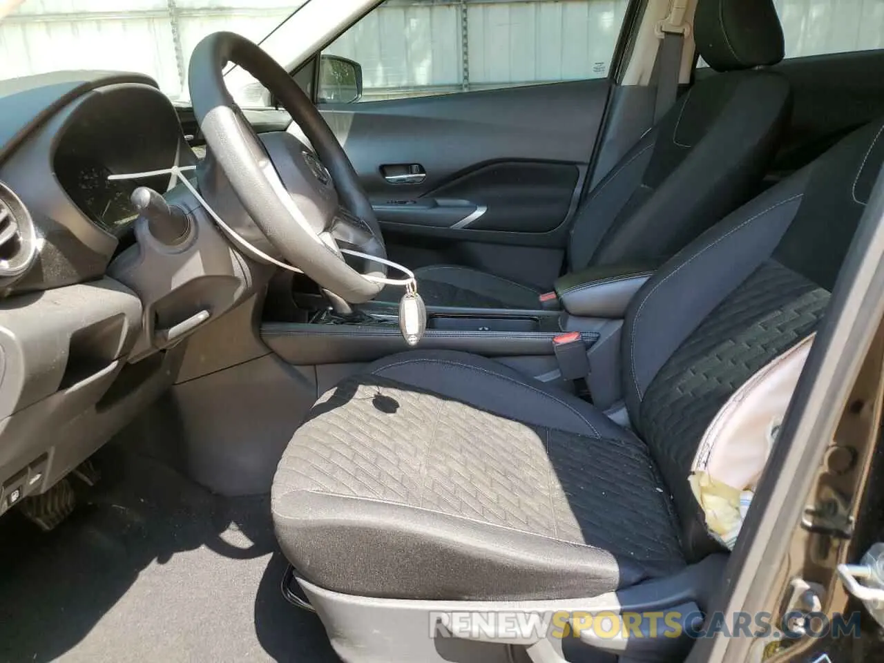 7 Photograph of a damaged car 3N1CP5CV5ML492629 NISSAN KICKS 2021