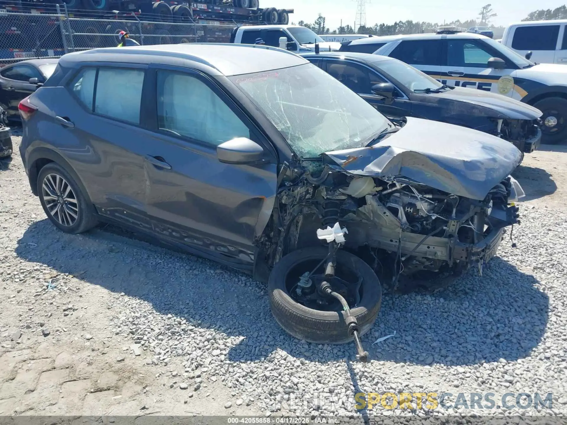 1 Photograph of a damaged car 3N1CP5CV5ML496583 NISSAN KICKS 2021