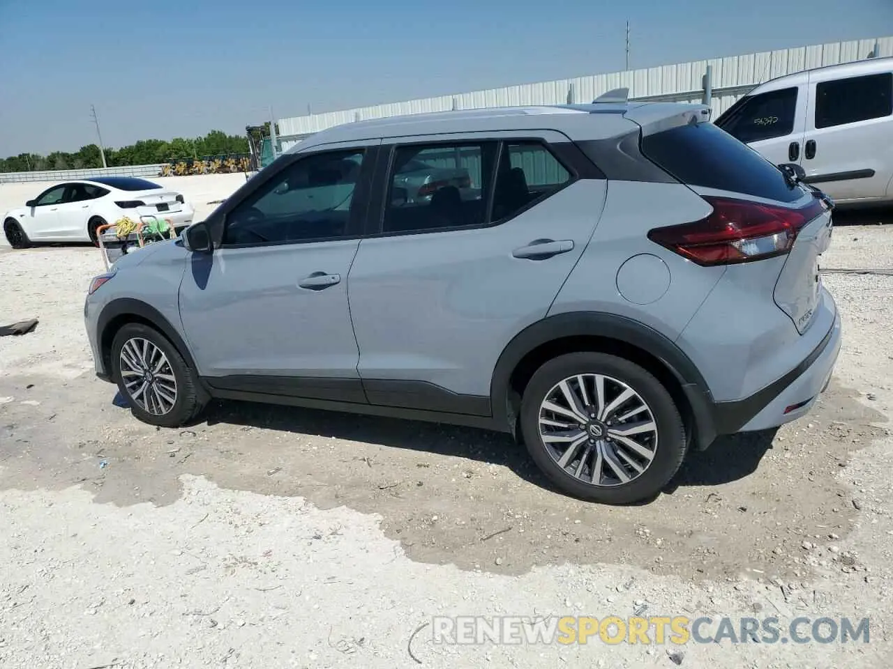 2 Photograph of a damaged car 3N1CP5CV5ML513799 NISSAN KICKS 2021
