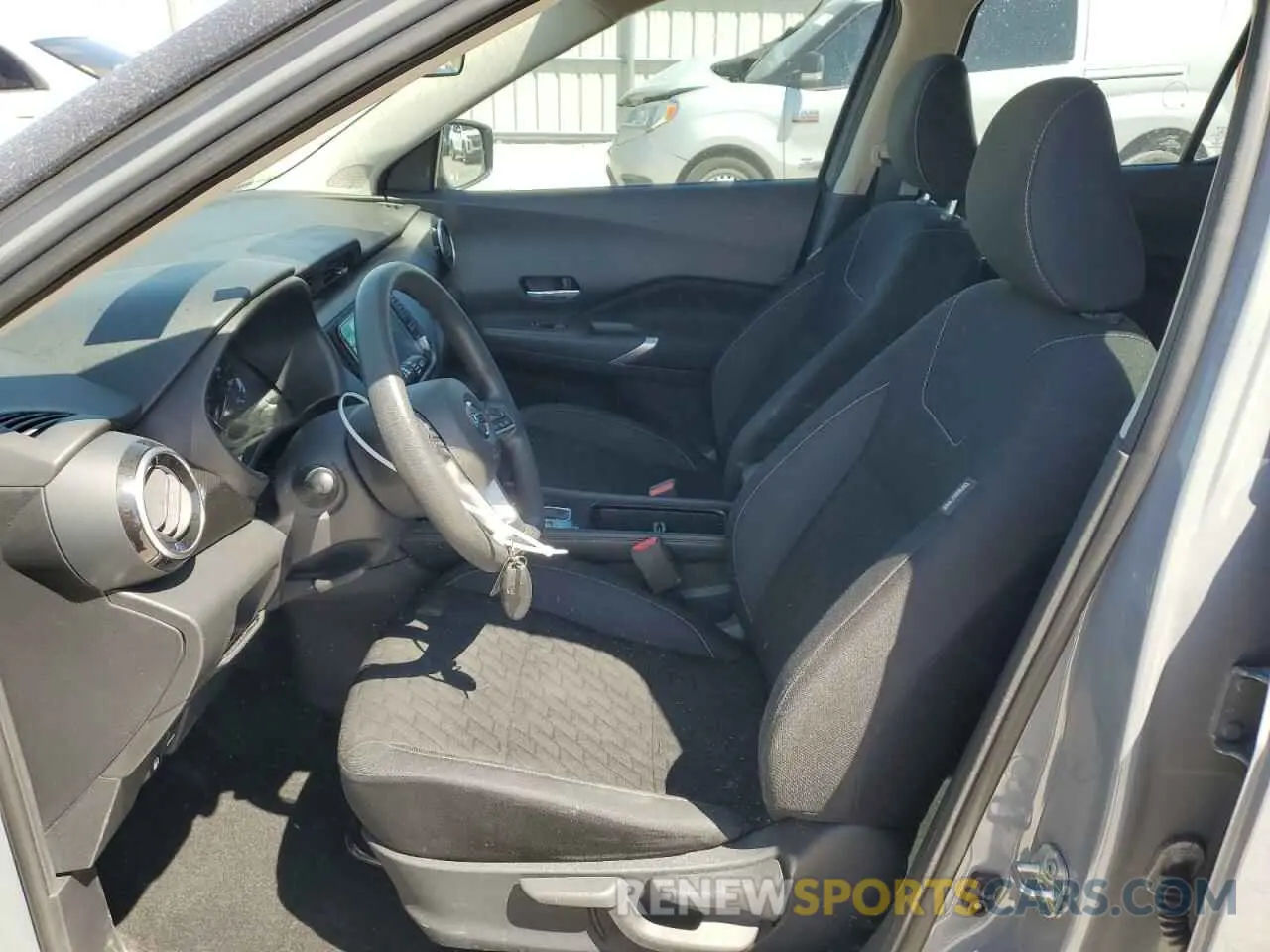 7 Photograph of a damaged car 3N1CP5CV5ML513799 NISSAN KICKS 2021