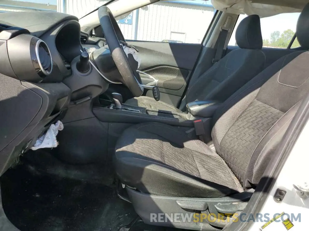 7 Photograph of a damaged car 3N1CP5CV5ML526861 NISSAN KICKS 2021
