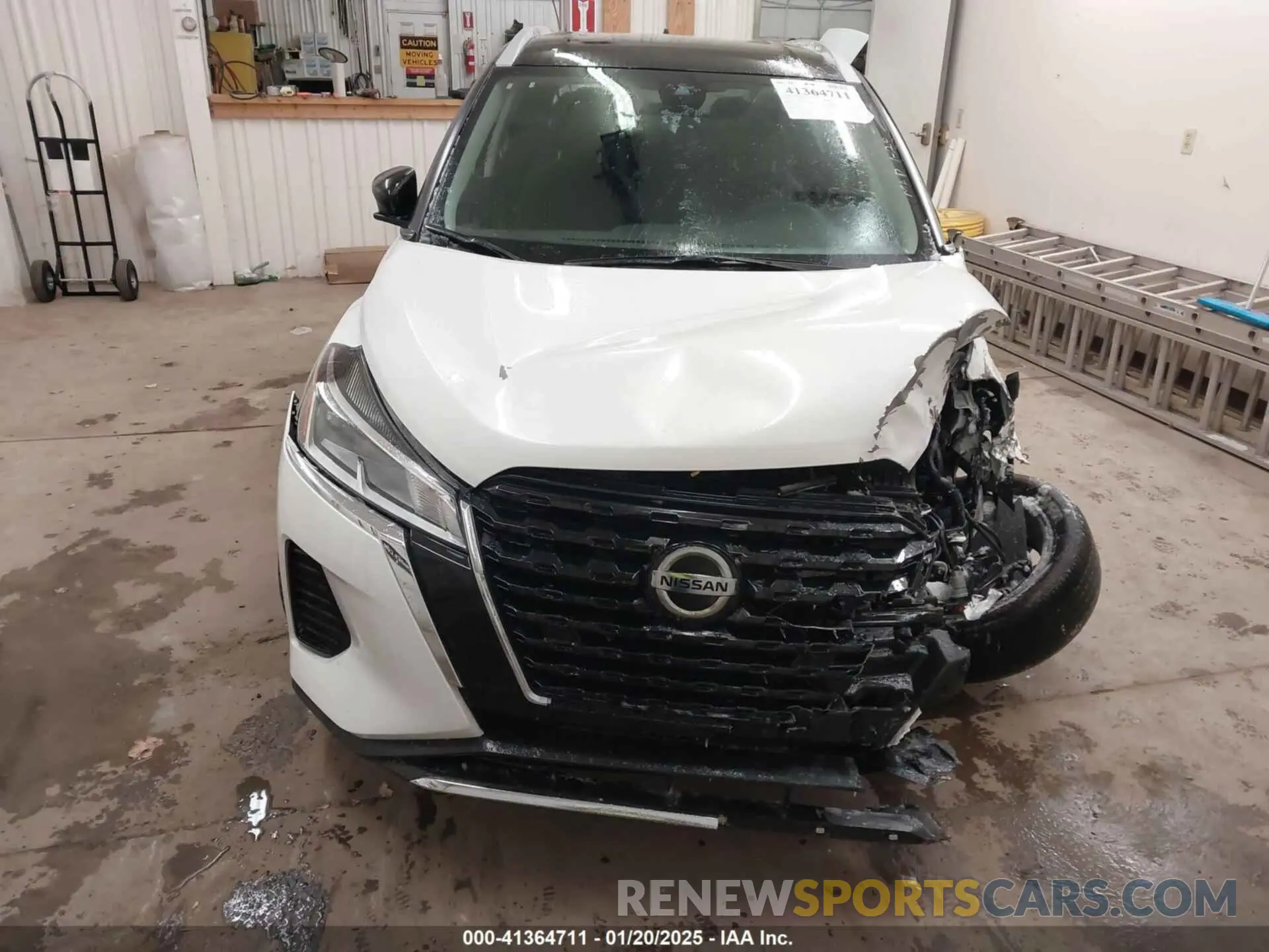 13 Photograph of a damaged car 3N1CP5CV5ML537388 NISSAN KICKS 2021