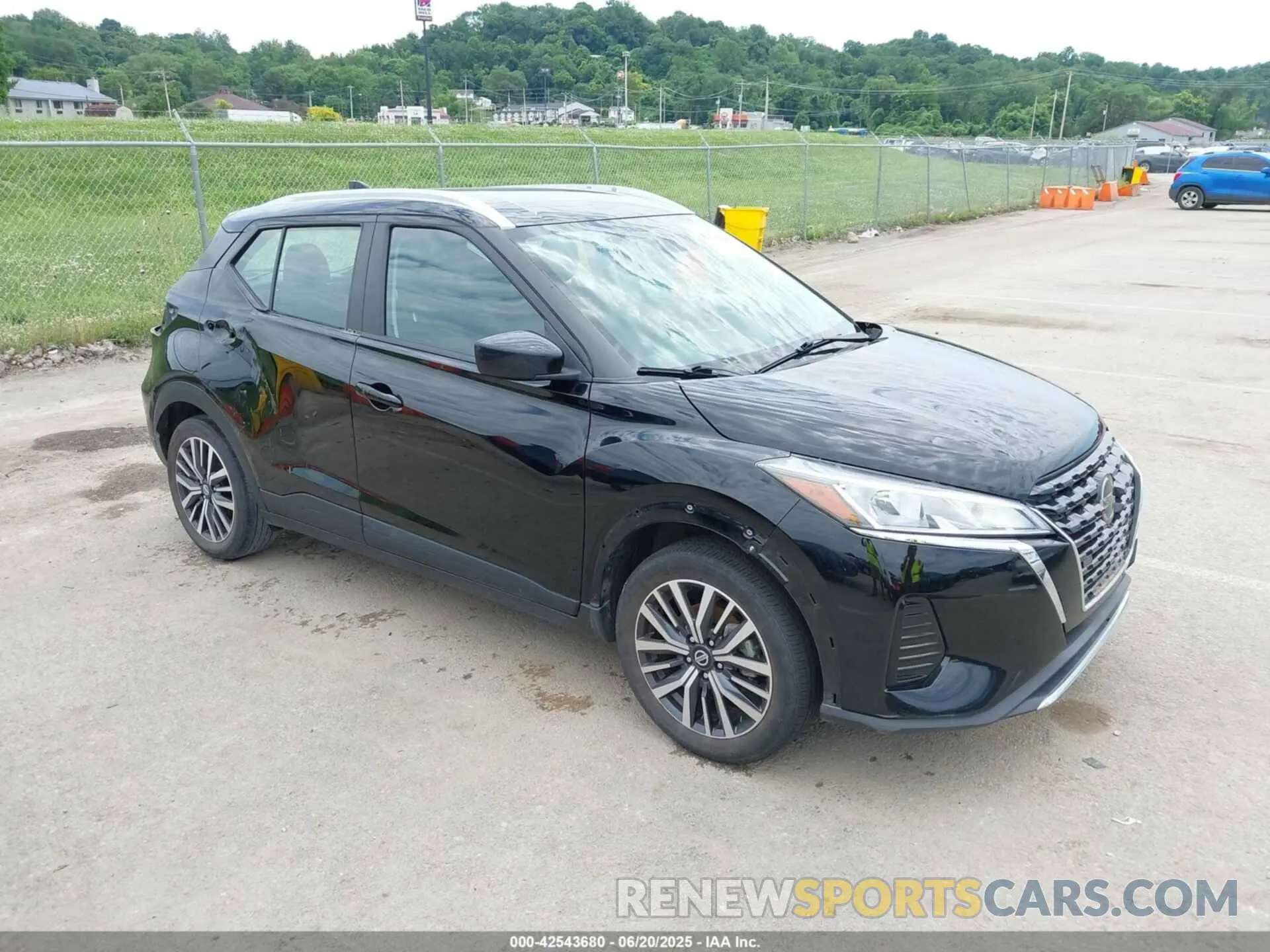 1 Photograph of a damaged car 3N1CP5CV5ML545118 NISSAN KICKS 2021