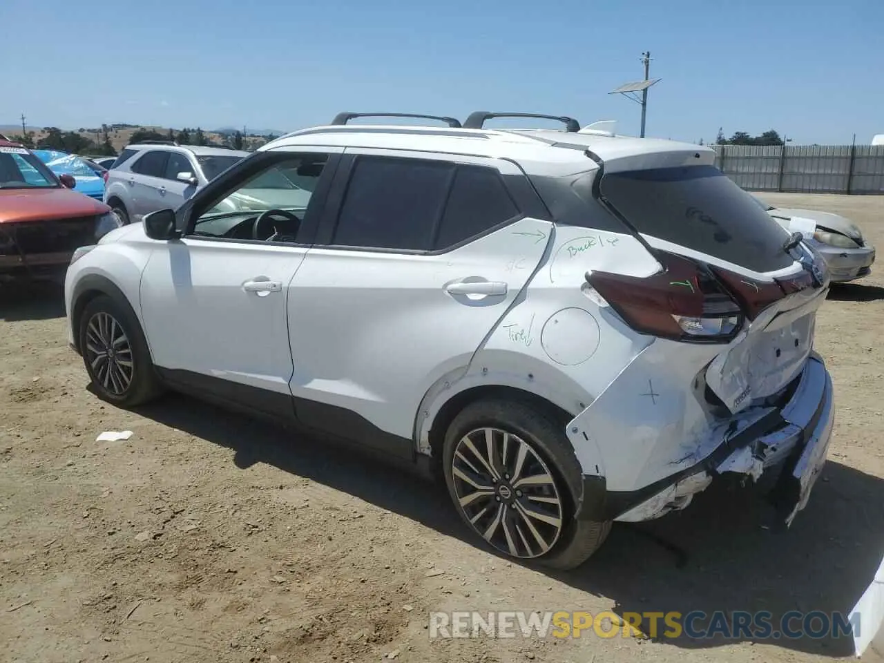 2 Photograph of a damaged car 3N1CP5CV5ML545443 NISSAN KICKS 2021